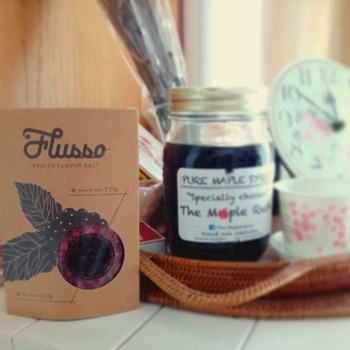 今では種類も豊富なお塩ですが、「Flusso®︎(フルッソ)」のような美しいお塩はちょっと特別♪フルーツソルトを主役に、お料理のアイデアを考えたくなりますね。毎日の食卓に、気分が華やぐ“新調味料”をぜひお試しください。