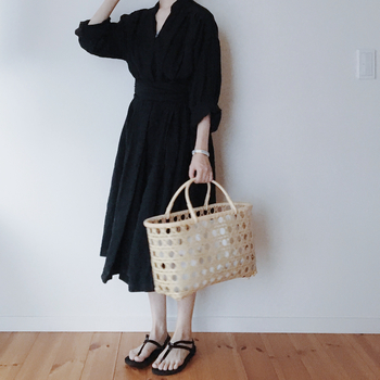 今回はファッションからコスメ・雑貨・お菓子にいたるまで、人気インスタグラマーshi.さん・naokoさん・kikoさん愛用のとっておきの品々をご紹介してきました。
どれも見ているだけでワクワクするような、魅力的なアイテムばかりでしたね。
素敵なライフスタイルはもちろんのこと、“モノ選び”のセンスもさっそくお手本にしたくなりました。