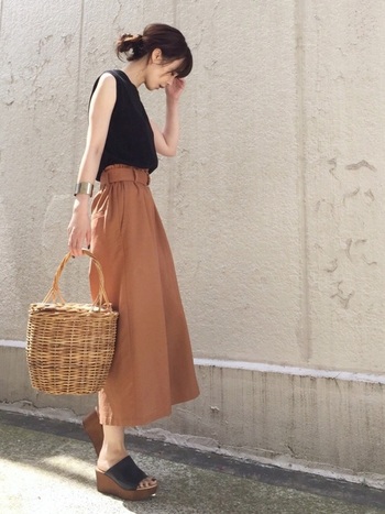 もう気分は秋です 秋色 夏素材 で叶える 秋 を感じるコーディネート帖 キナリノ