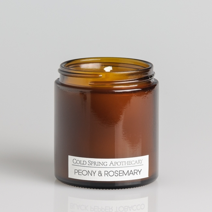 良い香りはとても癒されますよね。リラックス効果も高く、ラベンダーなどの香りは深く質の良い眠りに誘いこんでくれます。香りの効果は癒しだけではなく、例えばオレンジやグレープフルーツの香りは元気ややる気、ミントはリフレッシュや清涼感をチャージしてくれます。生活に香りのマジックを取り入れてみましょう。