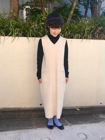 カラータイツ ってどう穿くのが素敵なの 注目の色別にその使い方を総復習 キナリノ