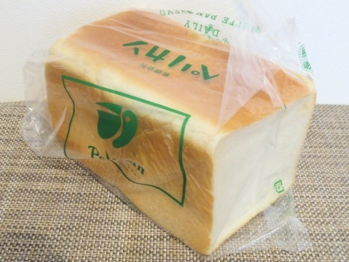 浅草・老舗ベーカリー『ペリカン』の“大人気パン”が味わえる