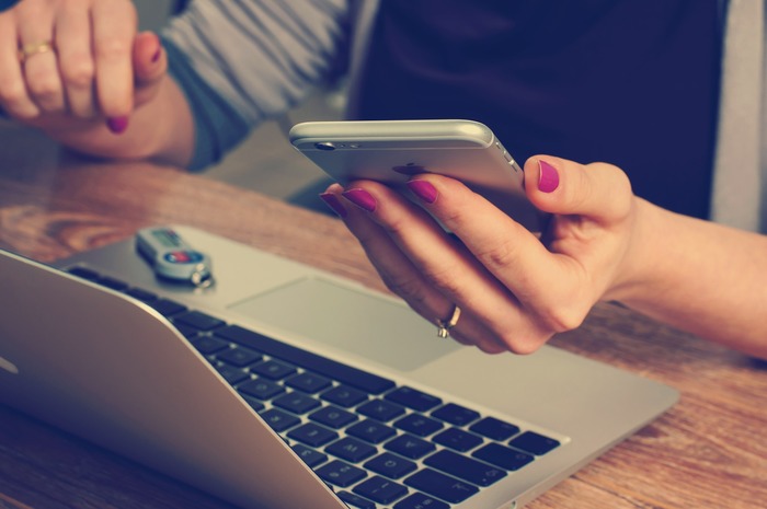 最近ではスマートフォンなどで簡単に家計簿をつけられますが、家計簿はどちらかと言うと「使ったお金」を細かく把握するもの。出費の傾向がわかるので良い習慣ですが、「これから使うお金」の計画には結びつきにくい場合も。