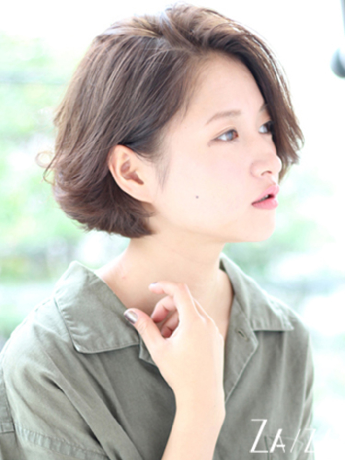 ワンレングス×パーマ」で作るアンニュイ＆ナチュラルな大人のヘア 
