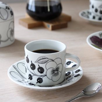 普段何気なく使っているコーヒーやトースト皿も新生活に向けて新調するいいチャンス!忙しい朝でも自分のお気に入りの食器であれば丁寧にコーヒーやお茶を入れたり、トーストだけでなくサラダを加えたりと“ちょっと優雅な朝”が目指せるかも。
