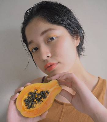 いかがでしたか?いつも同じメイクをしているなら、春からは思い切って季節感のあるメイクやネイルにチャレンジしてみてくださいね。心も見た目も暖かく明るい気分になれますよ!