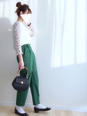 永遠の憧れ チュールとレース を 少しカジュアルダウンして自分らしく着こなすコーデ術 キナリノ