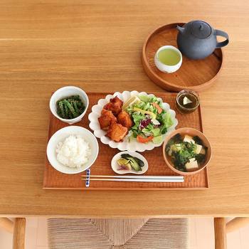 料理作りにもしも苦手意識を持っているなら、まずはカタチから入ってみませんか?使い勝手の良いキッチンで、好きな道具や食器に囲まれれば料理も楽しくなりそうです。