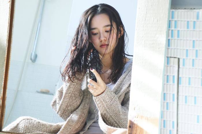 いかがでしたか?バスタイムにヘアケアを少し取り入れるだけで、ワンランク上の髪を保つことが出来ます。頭皮のマッサージやドライヤーのかけ方など、今日から取り入れられることはぜひ試してみてくださいね。