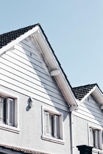 親の近くに住むことで助けてもらえること、助けてあげられることが無理なくできます。限られた時間の中で、子供も親もお互いやってあげたいことはたくさんあります。みんなが少しずつ助け合えて、時には励まし合いながら生活できたら幸せですよね。