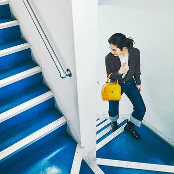 体をほどよく疲れさせることで、スッと眠りにつきやすくなります。運動する時間がないという方は、できるだけこまめに階段を使う、駅からは自転車ではなく徒歩にするなど、日々の習慣の中に体を動かす時間をつくってみましょう。