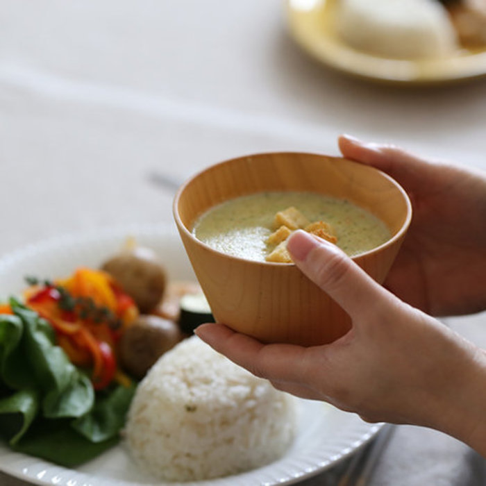 あたたかい食事にあう「木の椀」を揃えよう。ずっと使いたい木製 あたたかい食事にあう「木の椀」を揃えよう。ずっと使いたい木製