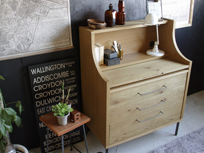 デスクにもドレッサーにも。暮らしの質を上げる北欧家具「ビューロー