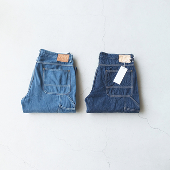 細身ストレートの定番ジーンズを制服のように着回すのも、パリジェンヌの特徴のひとつ。自分の体型にしっくりくるものを見つけたら、大切に育てたいですね。