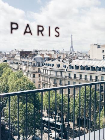 いつもお洒落に気を抜かないパリジェンヌですが、実はフランス人のファッションに使うお金は、他のヨーロッパ諸国と比べて、多い方ではないのだそう。