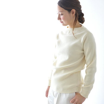 ニットは首元できまる ネックラインが美しいおすすめニットを大特集 キナリノ