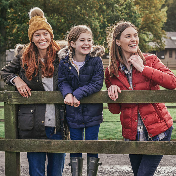 アウトドアテイストをおしゃれに着よう!『Barbour(バブアー)』で