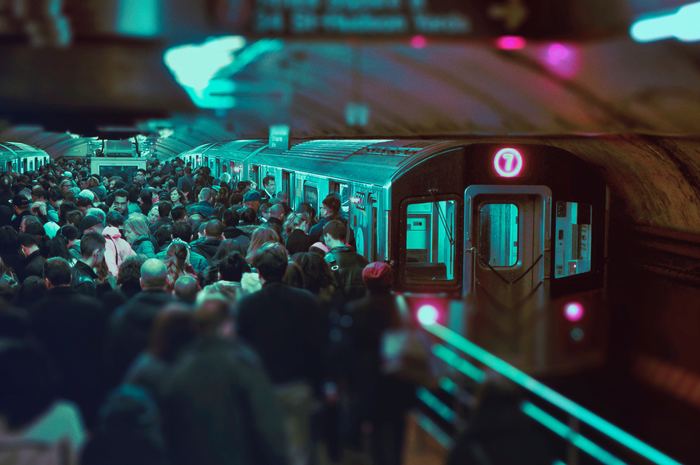 賃貸物件の良いところは、駅近や通勤通学に便利な場所が豊富にあるところです。もちろん便利であればあるほど家賃は高くなりますが、忙しい毎日の中で、通勤通学に費やす時間が大きな割合を占めてしまうのは、少々もったいない気もします。
限りある予算の中ではありますが、賃貸物件なのであれば、利便性のよい物件を選ぶこともメリットの1つです。