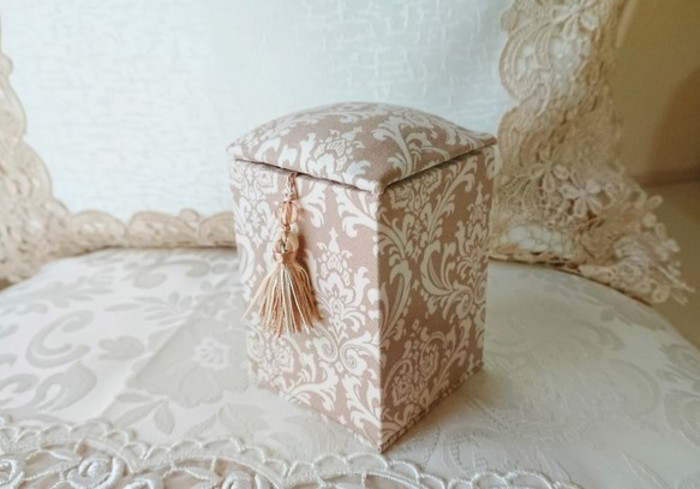 フランスの伝統工芸「カルトナージュ」で、心ときめくハンドメイド