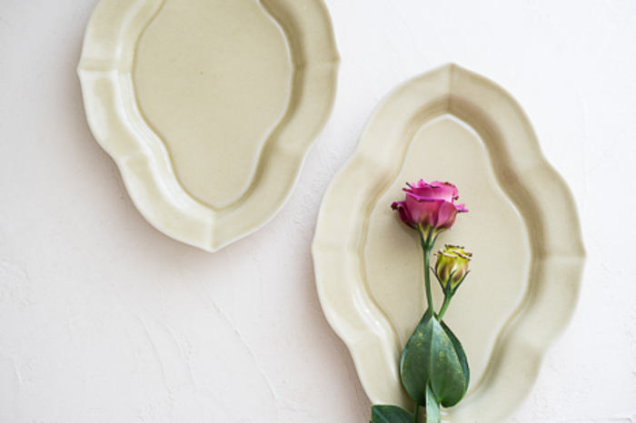 心ときめく愛らしさ。「花型皿」で食卓に花を咲かせましょう＊[2ページ