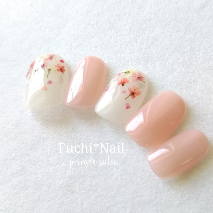 春の指先に花を咲かせて＊セルフでも簡単《押し花ネイル》のつくり方  