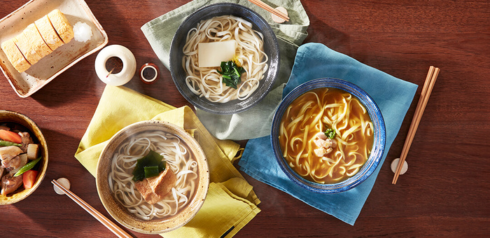 お湯をそそぐだけで食べられる缶詰タイプのうどんシリーズ。化学調味料不使用で本格的なあじわいだから、毎日の食事としてもおいしく食べられます。麺は手延べでつるりと美味しく、心まで温まる麺シリーズです。