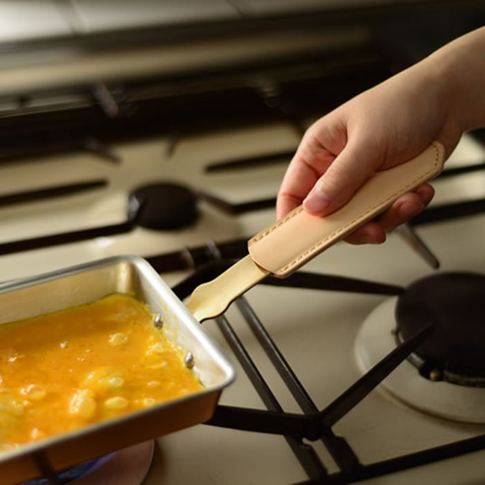 素材が違うと何が変わるの？いろんな「玉子焼き器」集めました[2ページ