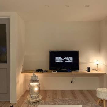この家電をこの場所で使うはずだったのに…!ということを防ぐには、コンセントの位置のチェックが大切です。特にリビングやキッチンは、コンセントを使用する家電が集まる場所。どのコンセントから、どの家電をつなぐのか。コンセントの長さは足りるのか、延長コードは必要か…など、入念にチェックしましょう!