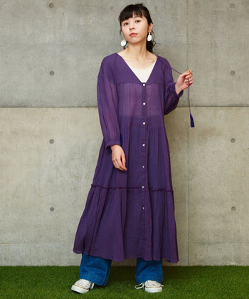 一点投入で即こなれ顔 パープルカラー でつくる大人のフェミニンコーデ キナリノ