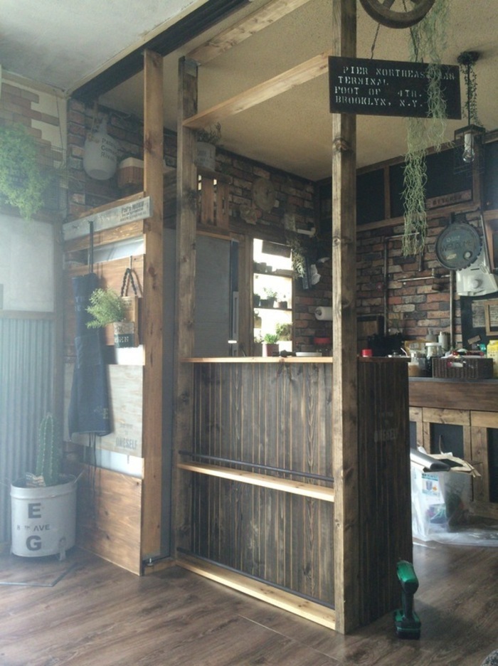 バーカウンター 木目 おしゃれ キッチン DIY 収納棚 ないなら作っちゃ
