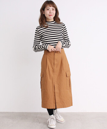 定番 白黒ボーダー を今っぽく着こなす 秋に使える大人のボーダーコーデ帖 キナリノ