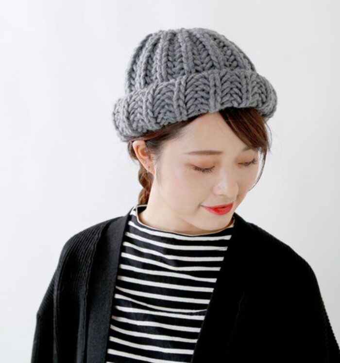 ウールニット帽　寒い時期にピッタリ ニット帽コーデ」をもっとおしゃれに！春夏／秋冬用の選び方や