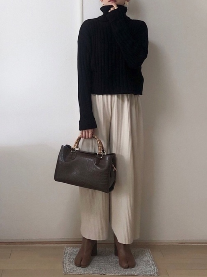 案外合わせやすいかも♪いつもの服も「足袋ブーツ」で上級コーデに 