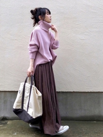 今年はカラーニットが主役 きれい色 を私らしく着こなすニットコーデ帖 キナリノ