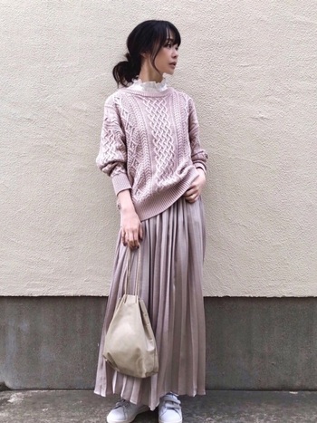 今年はカラーニットが主役 きれい色 を私らしく着こなすニットコーデ帖 キナリノ