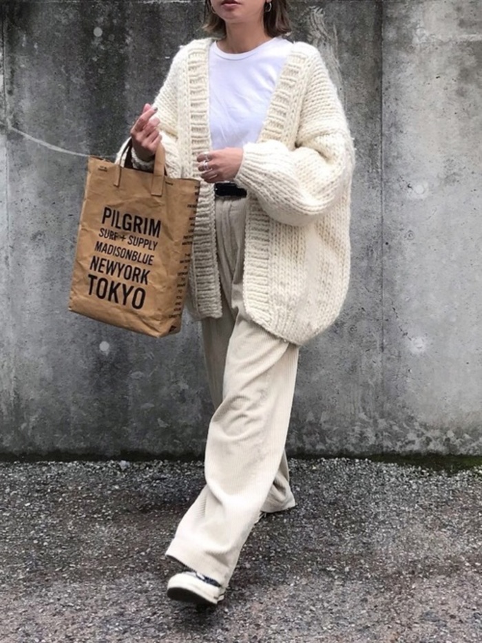 シンプル・シック・クリーンな魅力。冬の【モノトーンコーデ 】集