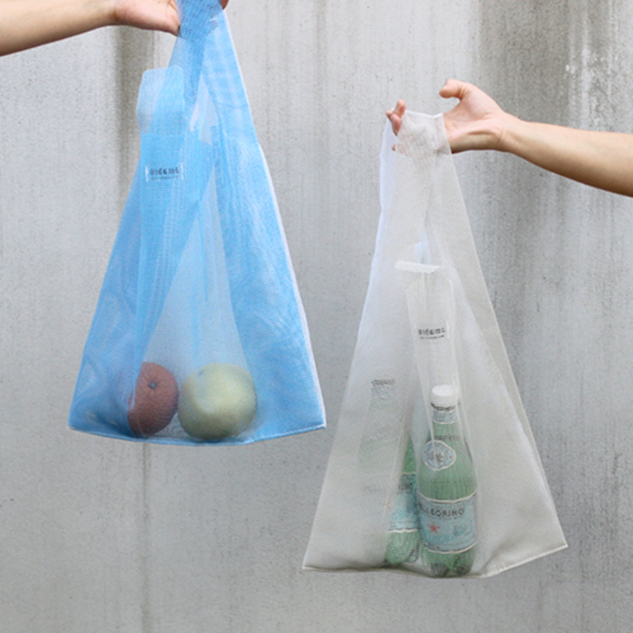 毎日カバンに入れて持ち歩こう。丈夫・コンパクト・容量◎の