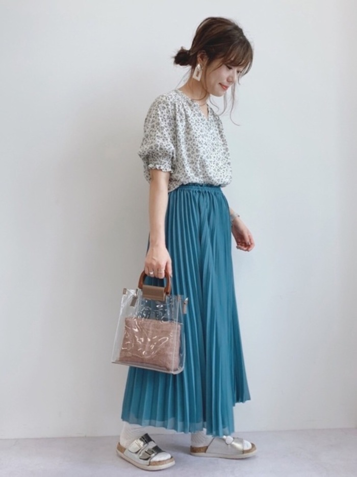 夏のロングスカート✨涼しげカラーで可愛いデザイン❤️お出かけにもぴったり 夏こそ「ロングスカート」が頼れる！涼し気で色っぽい♡夏の