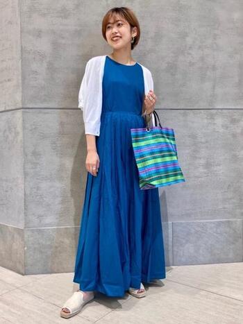 1枚持って出かけよう 夏のあれこれに活躍する カーディガン の選び方 キナリノ