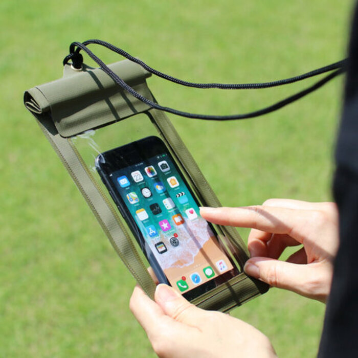 充電器にスマホケース。生活の必需品【スマートフォン】周りの便利