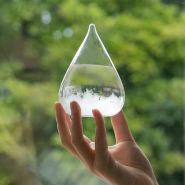 結晶の変化に釘付け＊「ストームグラス」で天気の移ろいを楽しむ 
