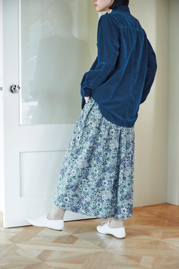 大人フェミニンな「花柄スカート」春夏秋冬のおしゃれコーデ[2ページ目 