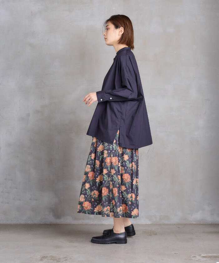 大人フェミニンな「花柄スカート」春夏秋冬のおしゃれコーデ[4