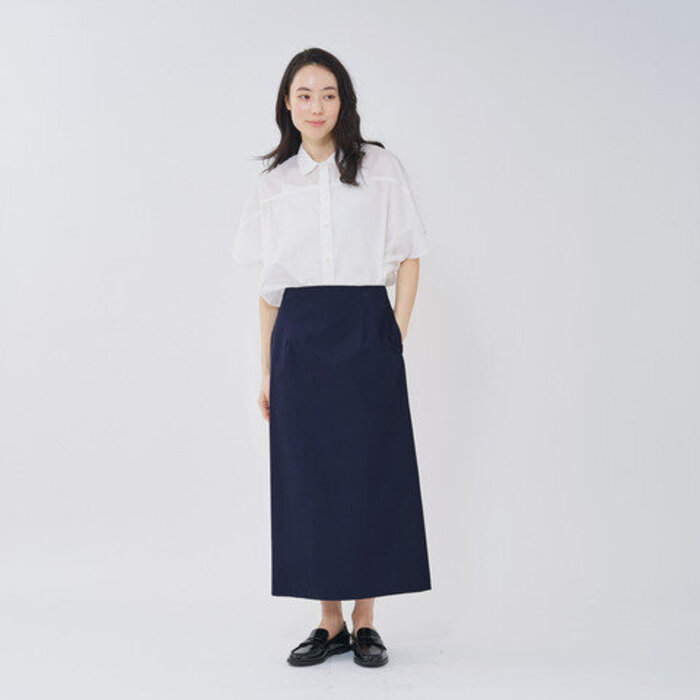 ロエフLoeff 試着のみネイビー色タイトスカート