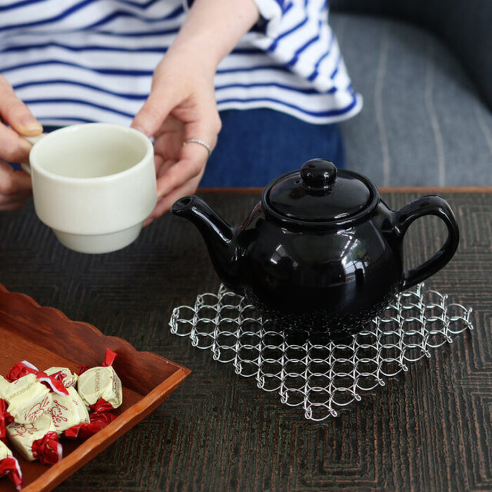 陶器で出来た トルコ産 鍋敷き ヤカン置き 陶器で出来た トルコ産 鍋敷き ヤカン置き おしゃれな鍋敷き特集♪北欧