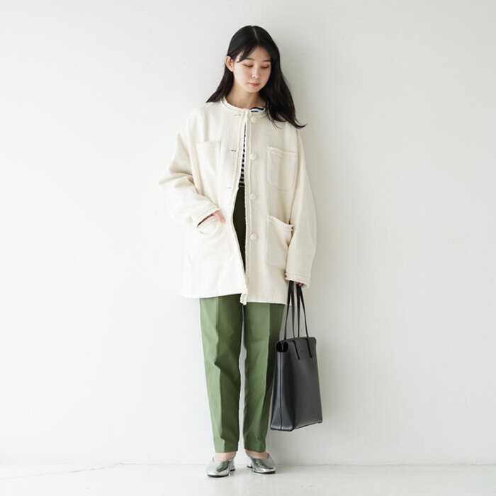 カーキベージュ ジャケット カーキ ニット レディース 春夏秋冬使える カーキパンツ を使った大人のおしゃれコーデ 3ページ目