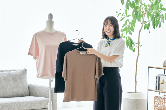 【ただいま試着中！】knrn.の「毎日のおともTシャツ」を身長別のスタッフがレビュー