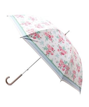 【折りたたみ×／遮光率99.99% UV遮蔽率99%／サイズ直径102cm×全長86.5cm】
ローラアシュレイらしい華やかなローズ柄。可憐な見た目に反し、直径102cmとかなり大きめサイズのうえ、内側には遮光生地がプラスされ、遮光率99.99%、UV遮蔽率99%の一級遮光を誇る実力派。雨の日にも使えるので、一年中愛用できます。