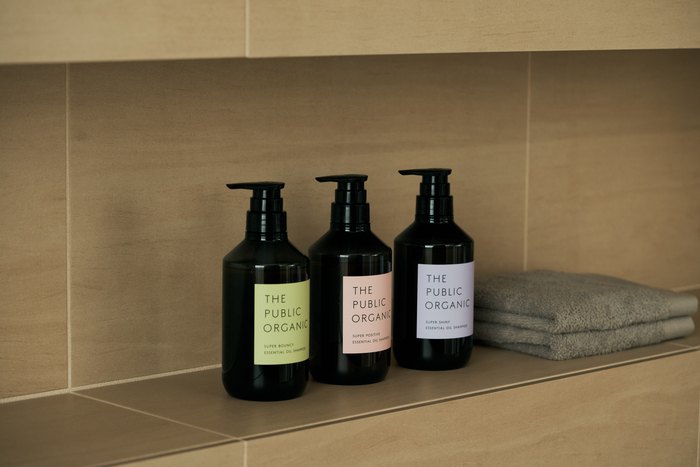 やさしい香りで解きほぐす。精油100%の香りの贅沢なヘアケア