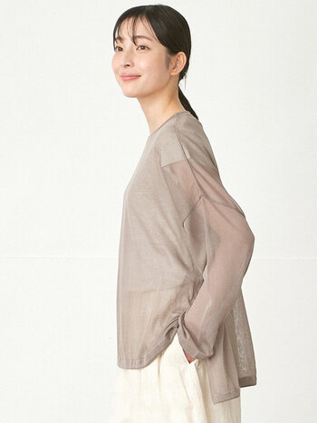 まだまだ暑いから【透け素材】を味方に！残暑のおしゃれ術